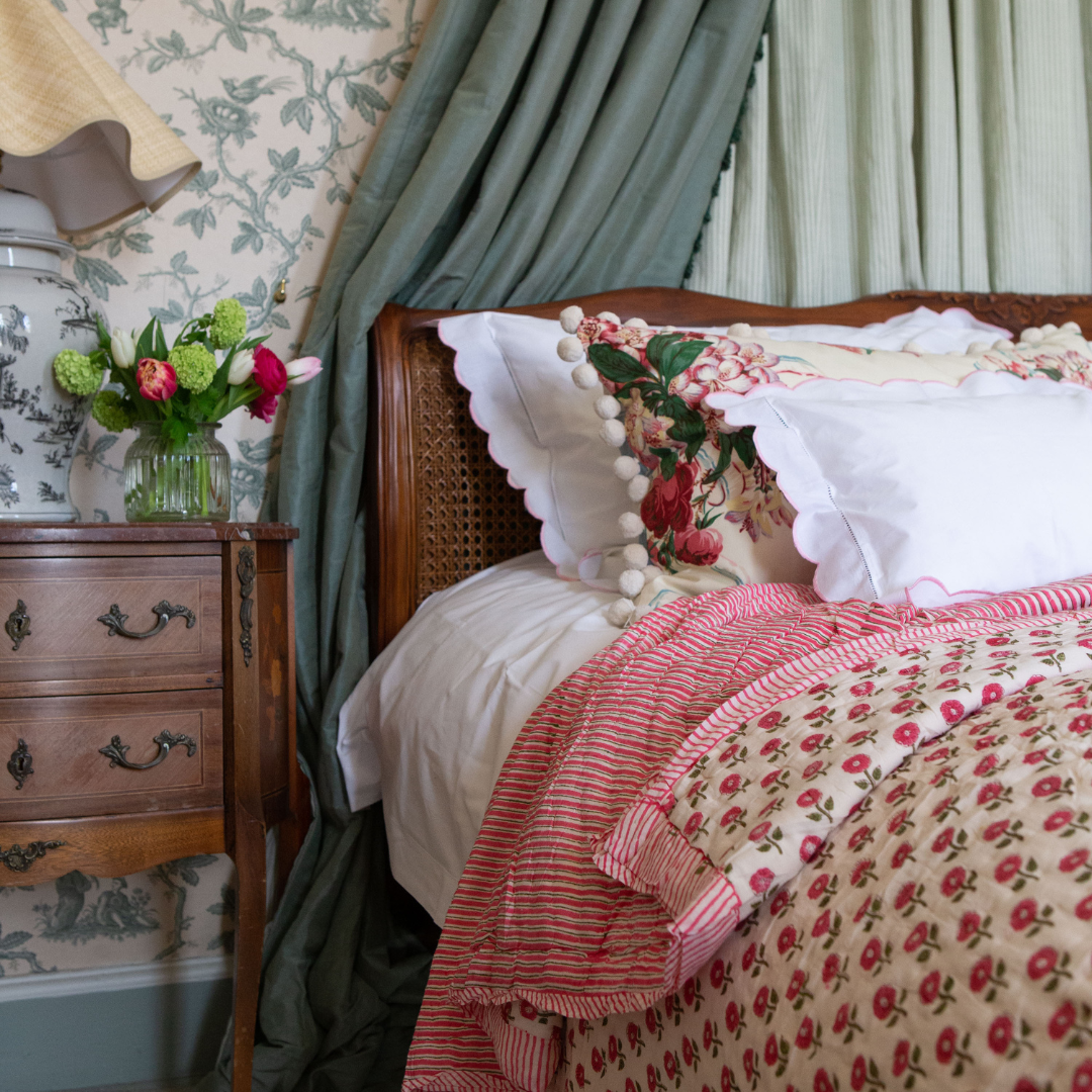 How to create a cosy bedroom