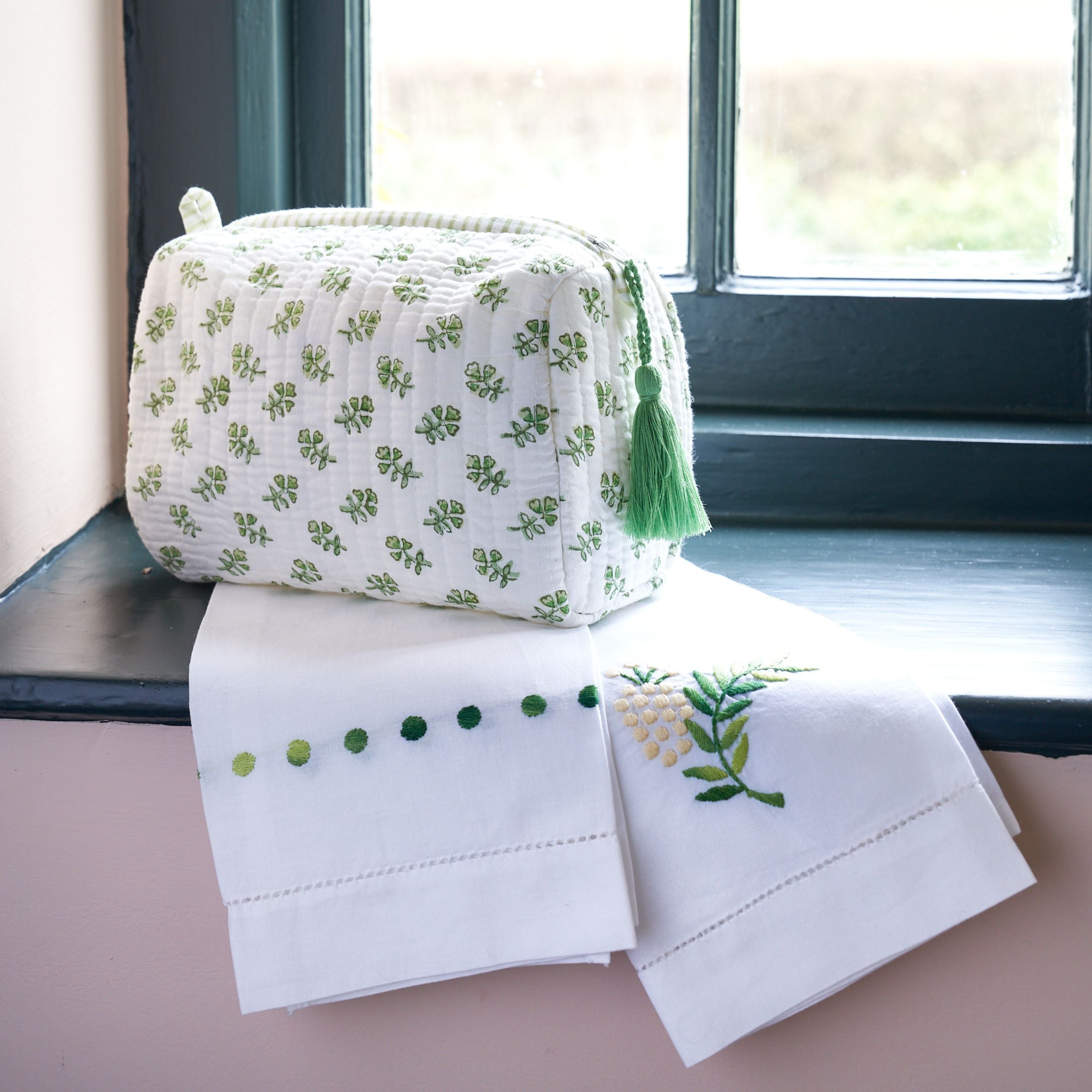 Green Floral Print Wash Bag