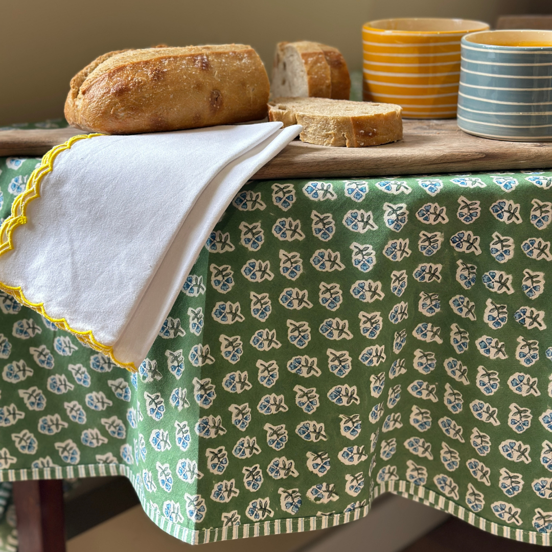 Apple Green Ditsy Round Tablecloth