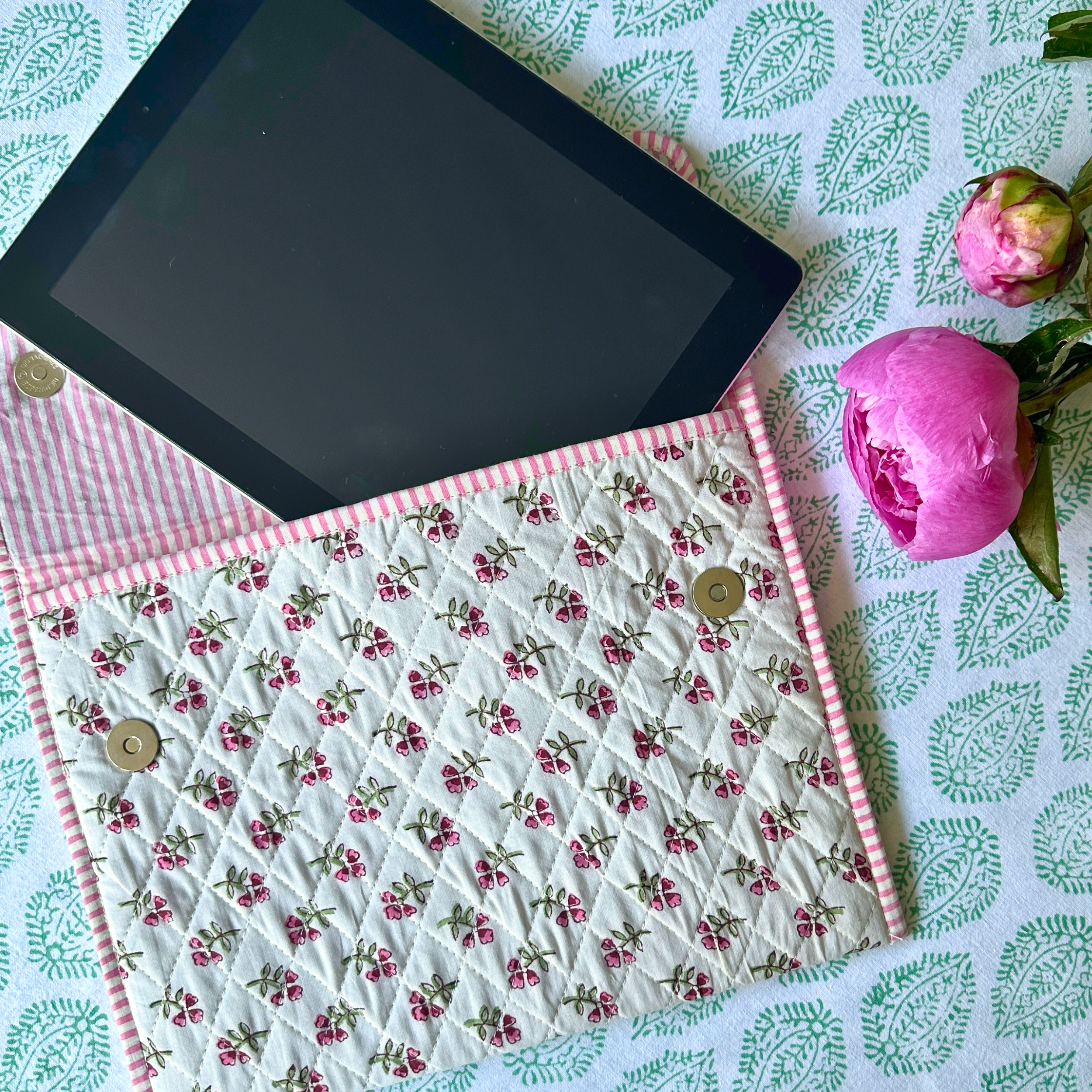 Pink Ditsy Quilted iPad cover