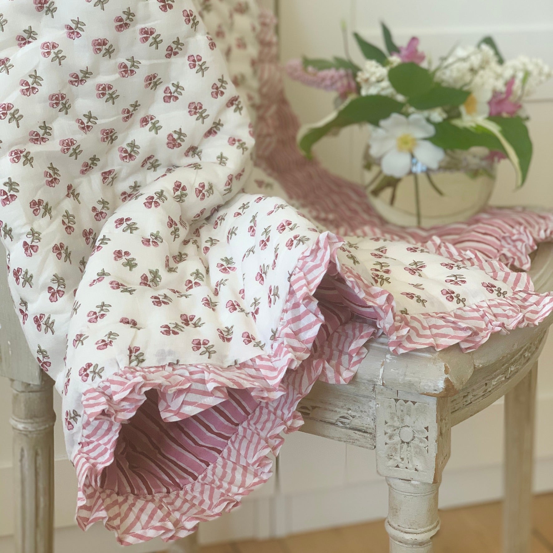 Pink Ditsy Ruffle Quilt